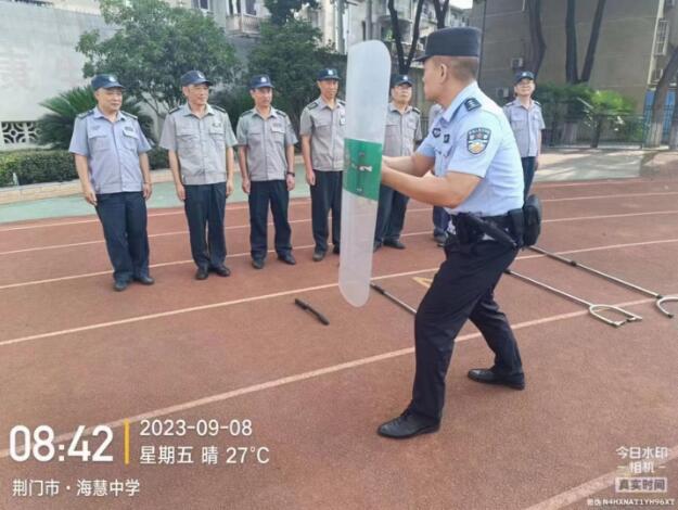 獵鷹護航秋季開學(xué)，強化駐校保安員培訓(xùn)